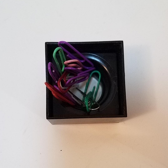 Paperclip organizer - Picture 2 of 12